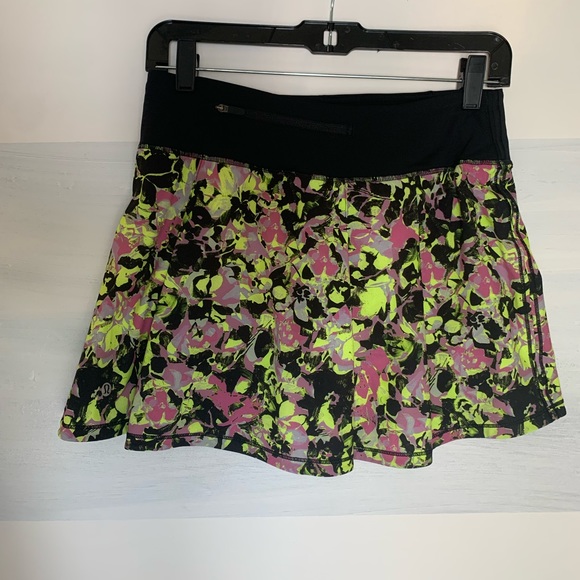 BNWT🌟RARE HARD TO FIND PRINT🌟LULULEMON PACE RIVAL SKIRT SIZE 4 REGULAR 12”CUTE - Picture 3 of 10